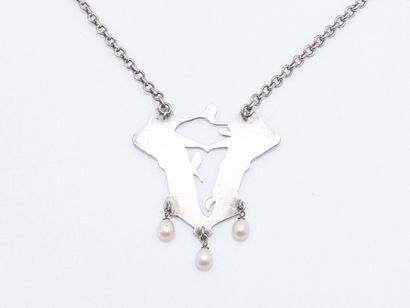 Metal pectoral necklace featuring a pendant...