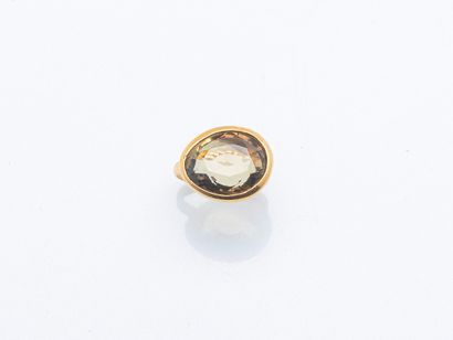 Bague en or jaune 18 carats (750 ‰) sertie...