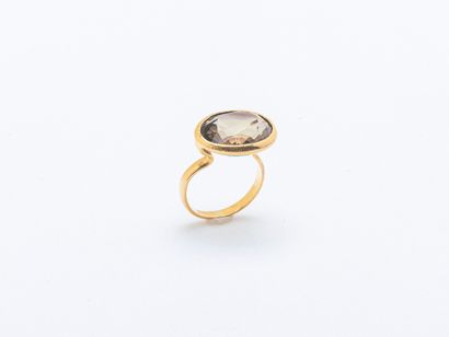 Bague en or jaune 18 carats (750 ‰) sertie...
