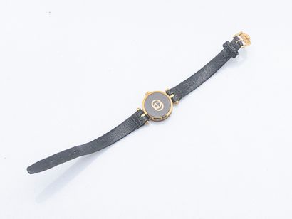 GUCCI
Ladies' watch, round case in gilded...