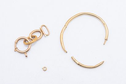 Lot of 18-carat yellow gold debris (750 ‰)....