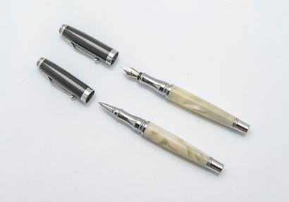 MONTEVERDE
Invincia black & white set comprising...