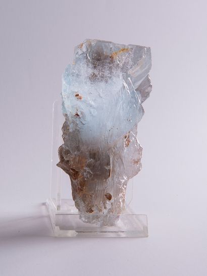Topaze bleue, Minas Gerais, Brésil. 
Dim....