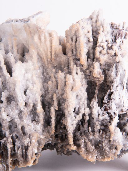 Calcite, El Tleta Ighoud. 
Dim. : 16 x 28...