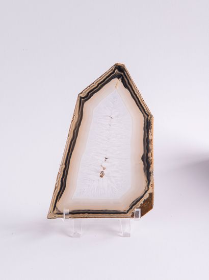 Tranche d'Agate. 
Dim. : 10 x 14 cm