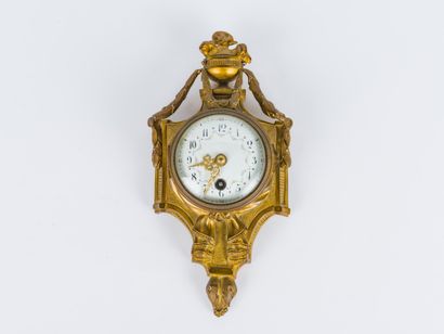 Gilt bronze cartel 
Louis XVI style 
Height:...