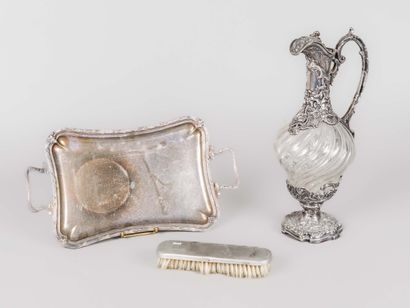 Aiguière en bronze argenté et verre 
H.:...
