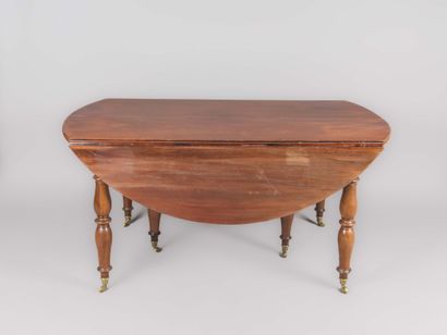 Mahogany and mahogany veneer dining table...