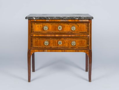 Small chest of drawers in inlaid veneer opening...
