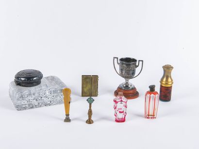Lot including: 
Cut crystal and silver-plated...