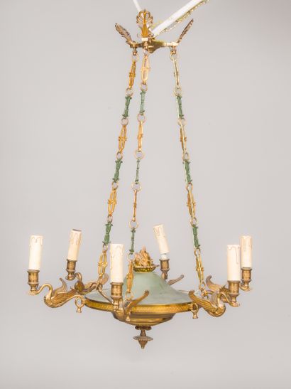 Lustre en bronze doré et tôle laqué vert,...