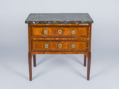 Small chest of drawers in inlaid veneer opening...