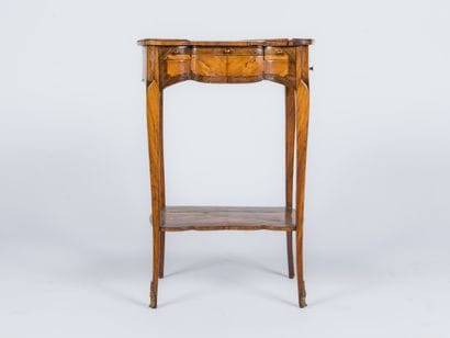 Small writing table in veneered wood with...