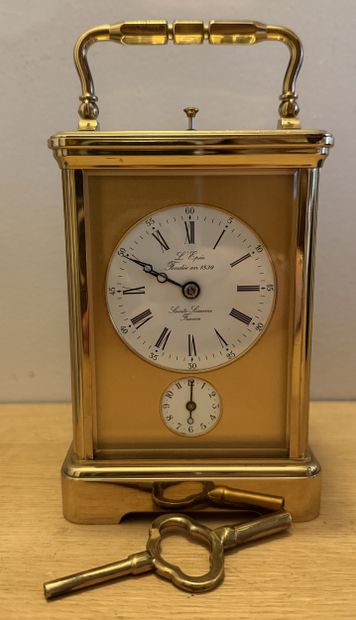 L'ÉPÉE
Gilt brass officer's alarm clock....