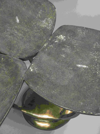 Ria & Youri AUGOUSTI 
Table basse en bronze...