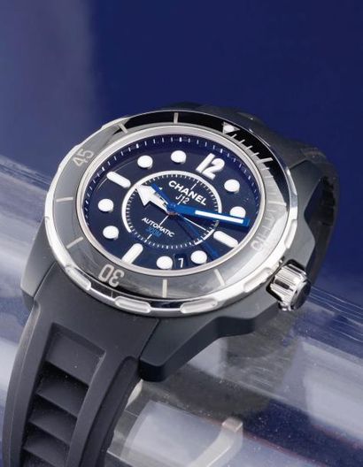 CHANEL
(J12 MARINE CÉRAMIQUE - BLACK RÉF....