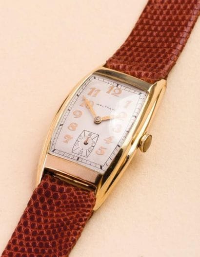 WALTHAM
(TONNEAU - ART DÉCO N° 195808), vers...
