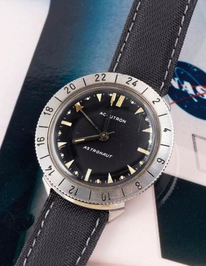 BULOVA
(ACCUTRON ASTRONAUT - BLACK N° G77536),...