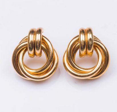 Paire de boucles d'oreilles en or jaune 18...