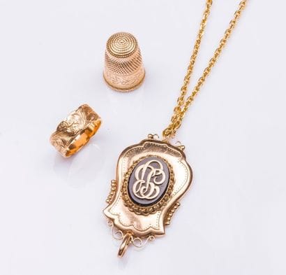Lot en or jaune 18 carats (750 millièmes)...