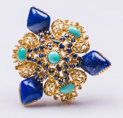 Broche pendentif triangulaire en or jaune...