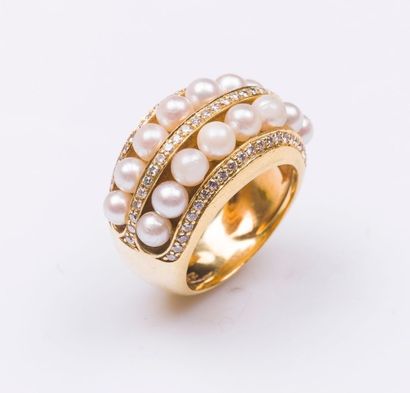 POIRAY
Bague jonc bombée en or jaune 18 carats...