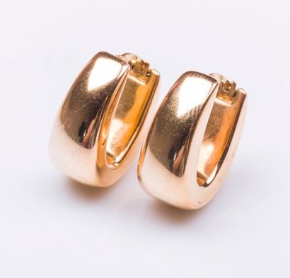 Paire de boucles d'oreilles en or rose 18...