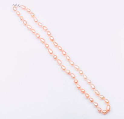 Collier de perles de culture d'eau douce...