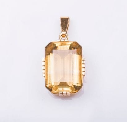 Pendentif en or 18 carats (750 millièmes)...