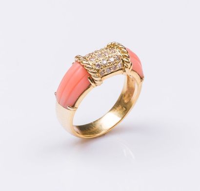 Bague anneau en or jaune 18 carat ( 750 millième)...