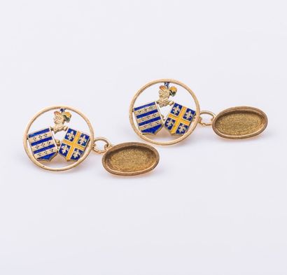 Paire de boutons de manchettes en or jaune...