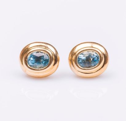Paire de boucles d'oreilles en or 18 carats...