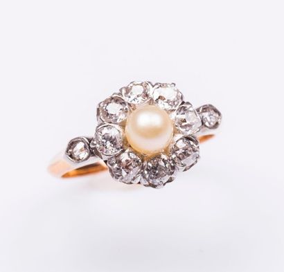 Bague fleur en or jaune 18 carats (750 millièmes)...