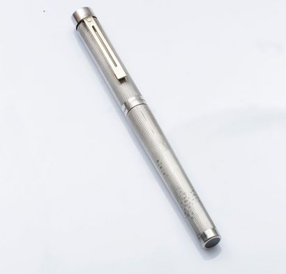 SHEAFFER
Stylo plume Targa en argent (925...