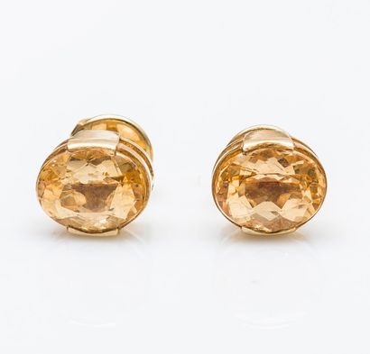 Paire de boutons d’oreilles en or jaune 18...
