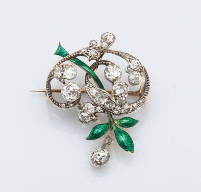 Broche feuillage en or jaune et or gris 18...