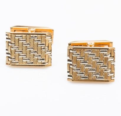 BOUCHERON PARIS

Paire de boutons de manchettes...