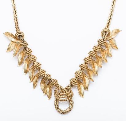 Collier en or jaune 18 carats (750 millièmes)...