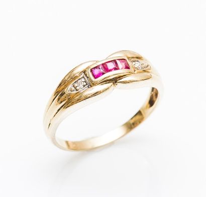 Bague godronnée en or jaune 18 carats (750...