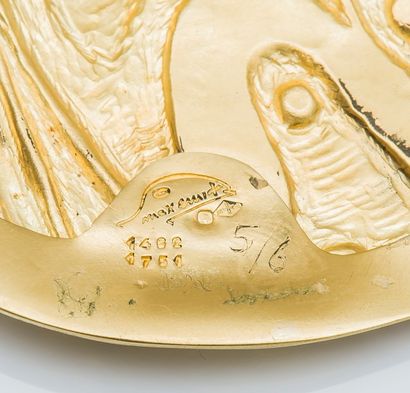 MAX ERNST (1891-1976)

Composition au poisson.

Pendentif...