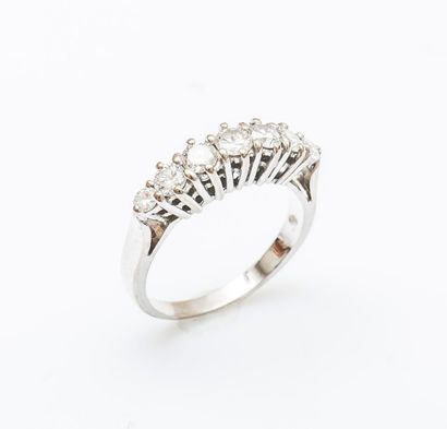 Bague jarretière en or gris 18 carats (750...