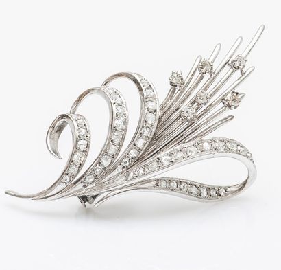 Broche gerbe en or gris 18 carats (750 millièmes)...