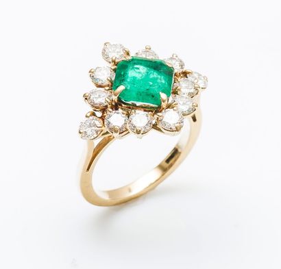 Bague en or jaune 18 carats (750 millièmes)...