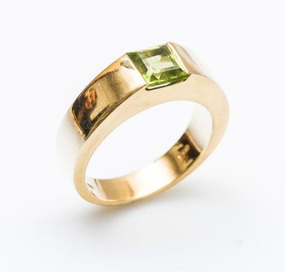 Bague jonc en or jaune 18 carats (750 millièmes)...