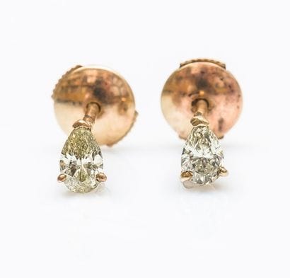 Paire de boutons d’oreilles en or jaune 18...