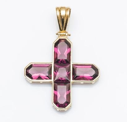 Pendentif croix en or jaune 18 carats (750...