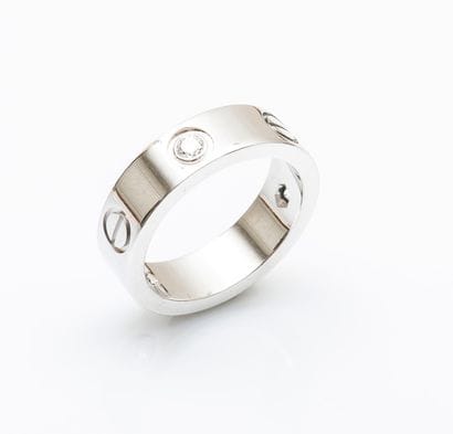 CARTIER

Bague «Love» en or gris 18 carats...
