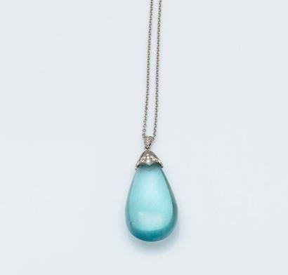 Chaîne et son pendentif en platine (950 millièmes)...