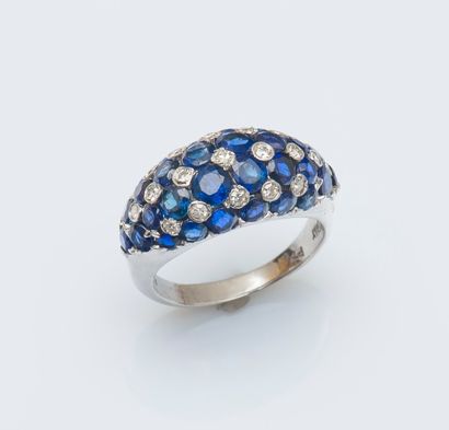 VAN CLEEF AND ARPELS

Bague jonc bombée en...