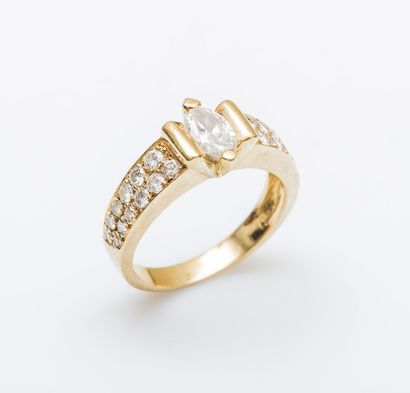 Bague jonc en or jaune 18 carats (750 millièmes)...